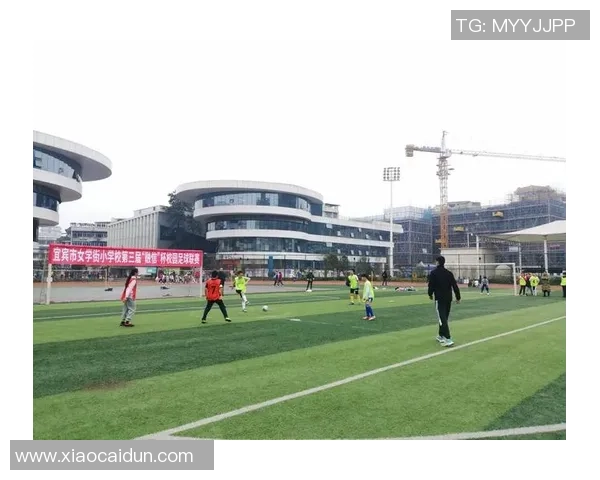 宜宾足球培训中心助力青少年成长打造足球梦想的摇篮与未来之路